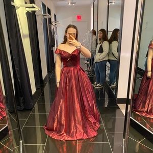 Clarisse shimmery red dress